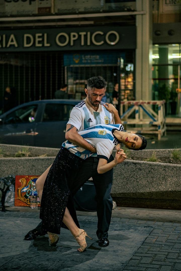 Gamze Yıldız tango yapıyor